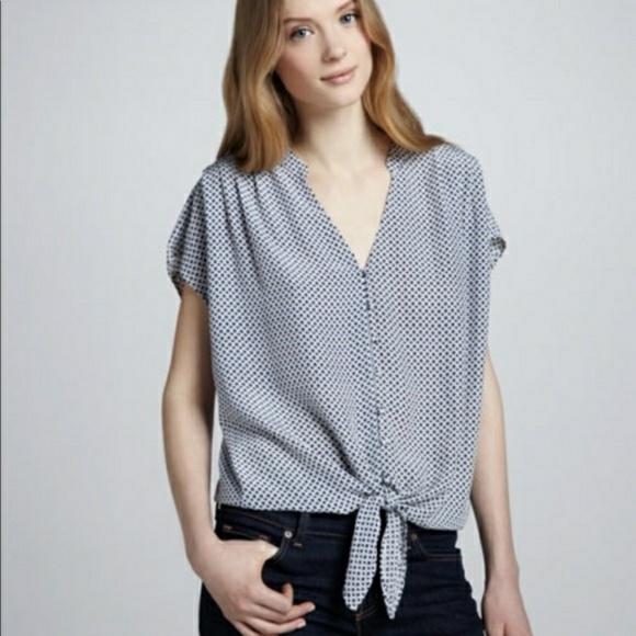Joie Tops - Elegant Joie 100% Silk Printed Blouse